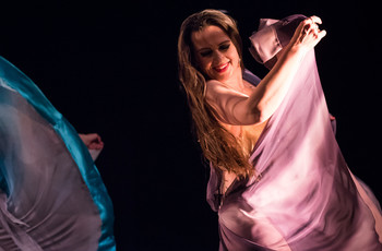 tak-ke-tok; pretok - glasbeno plesna predstava (Amel Tafsout in Silk Dance Company) <em>Foto: Saša Huzjak</em>