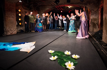 tak-ke-tok; pretok - glasbeno plesna predstava (Amel Tafsout in Silk Dance Company) <em>Foto: Saša Huzjak</em>