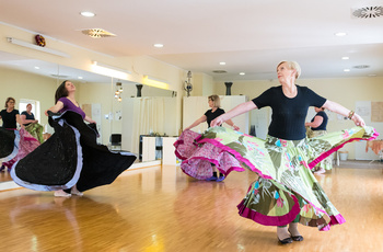 Tečaj orientalskega plesa 60+ <em>Foto: Saša Huzjak / SHtudio.eu</em>
